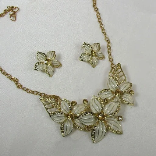 vintage-style chalcedony necklace-Willow bark necklace-White & Gold Flower Necklace with Gold Chain & Earrings