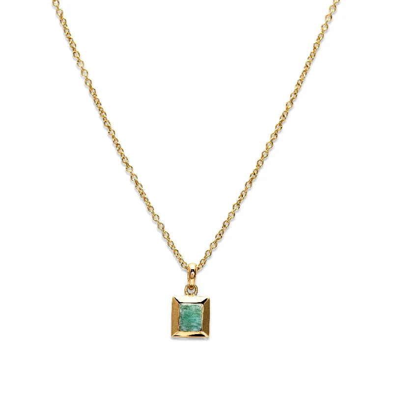 vintage-style emerald necklace-Layer pattern necklace-Unique & Co Gold and Amazonite Pendant