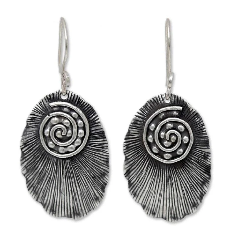 nature-themed ridge crest earrings-Fern vine earrings-Handmade Sterling Silver 'Lanna Glamour' Earrings (Thailand) - Silver Black